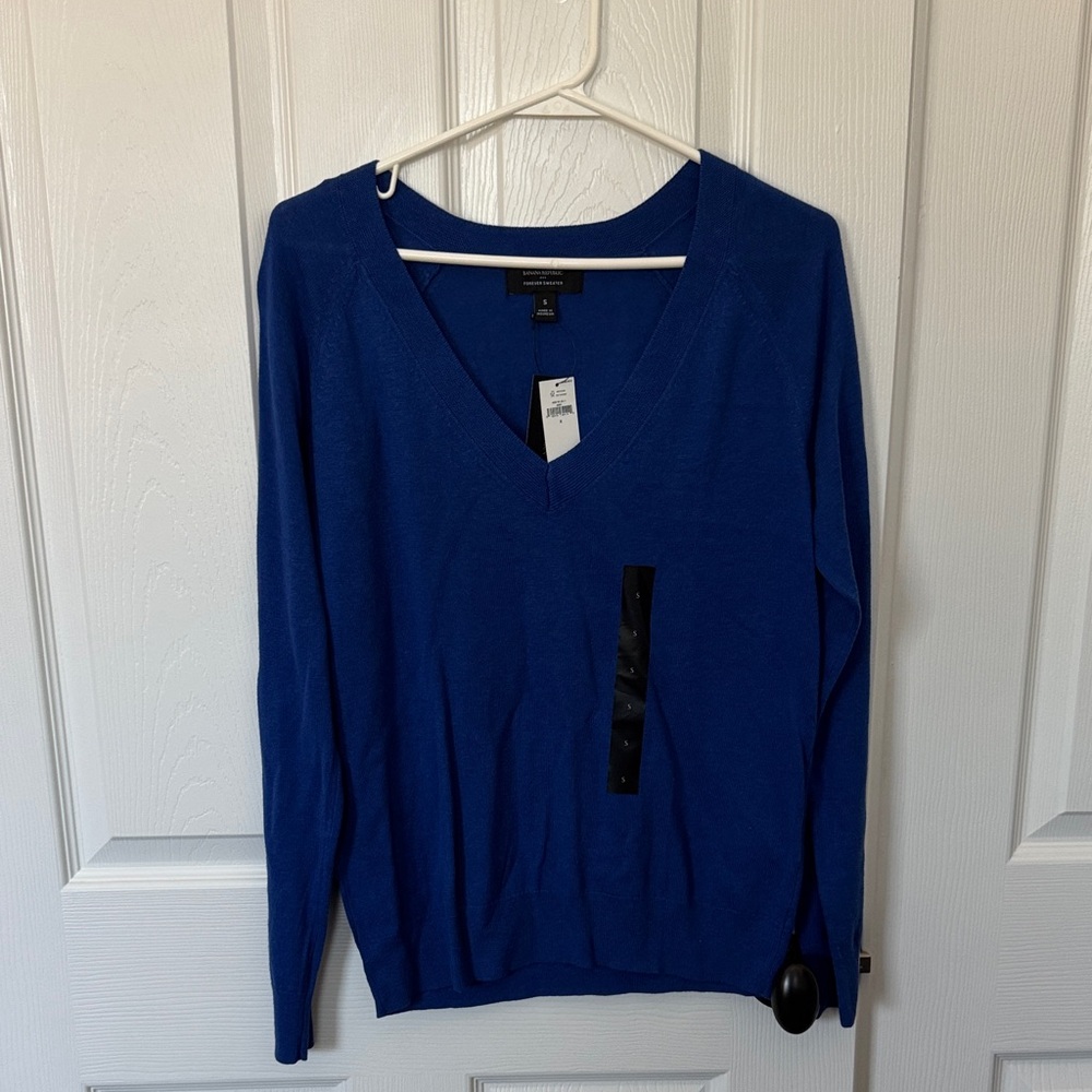 Banana Republic Royal Blue V-Neck Sweater NWT SMALL